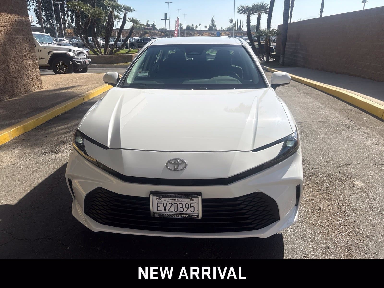 2026 Toyota Camry LE — photo 1 of 6
