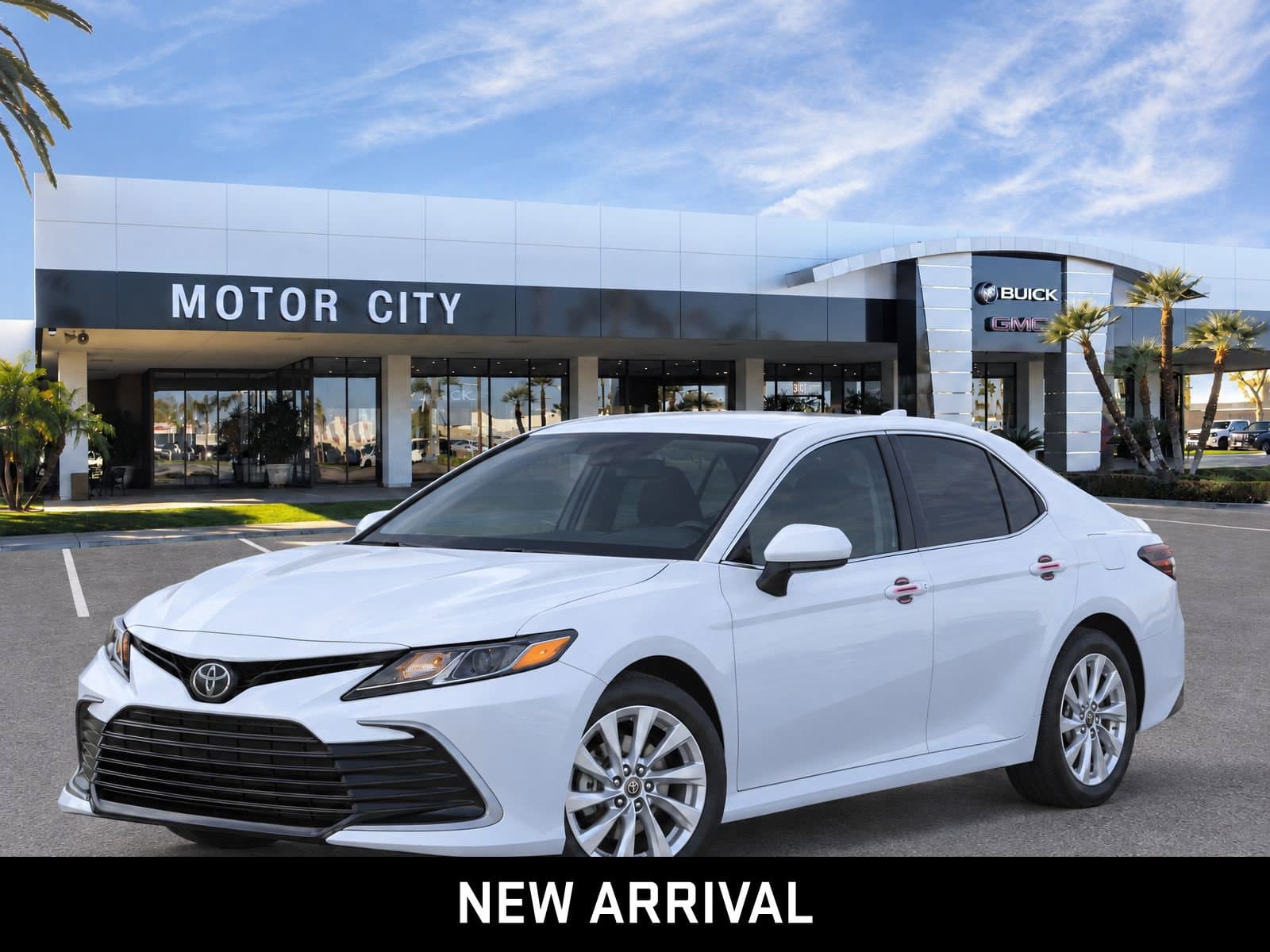 2022 Toyota Camry LE — photo 1 of 8
