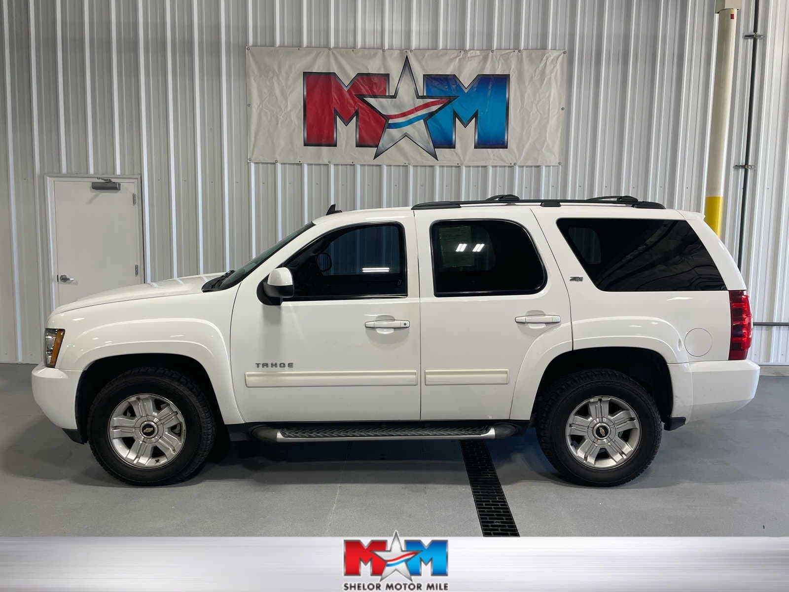 2013 Chevrolet Tahoe LT — photo 1 of 8