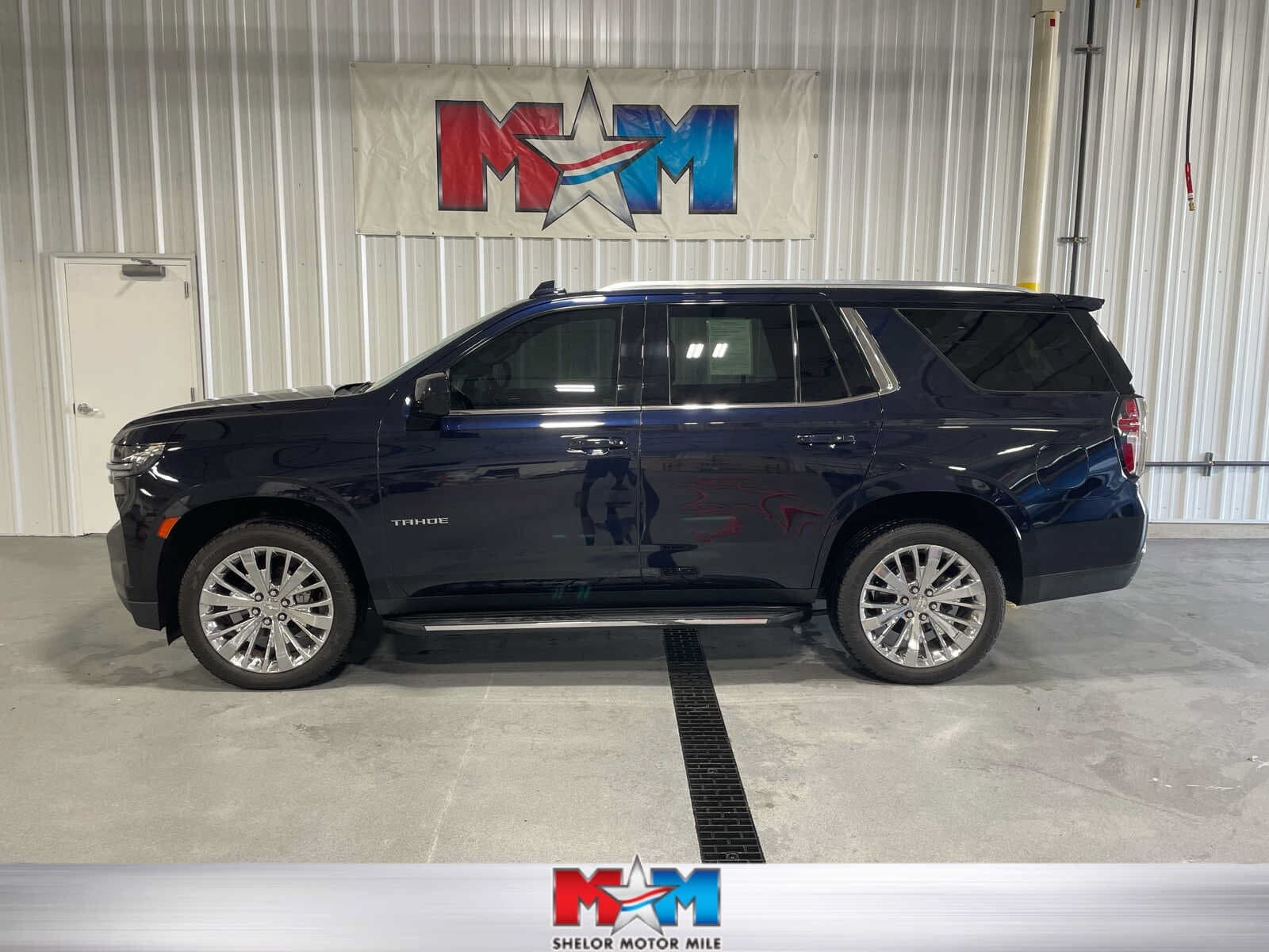 2021 Chevrolet Tahoe LT — photo 1 of 8