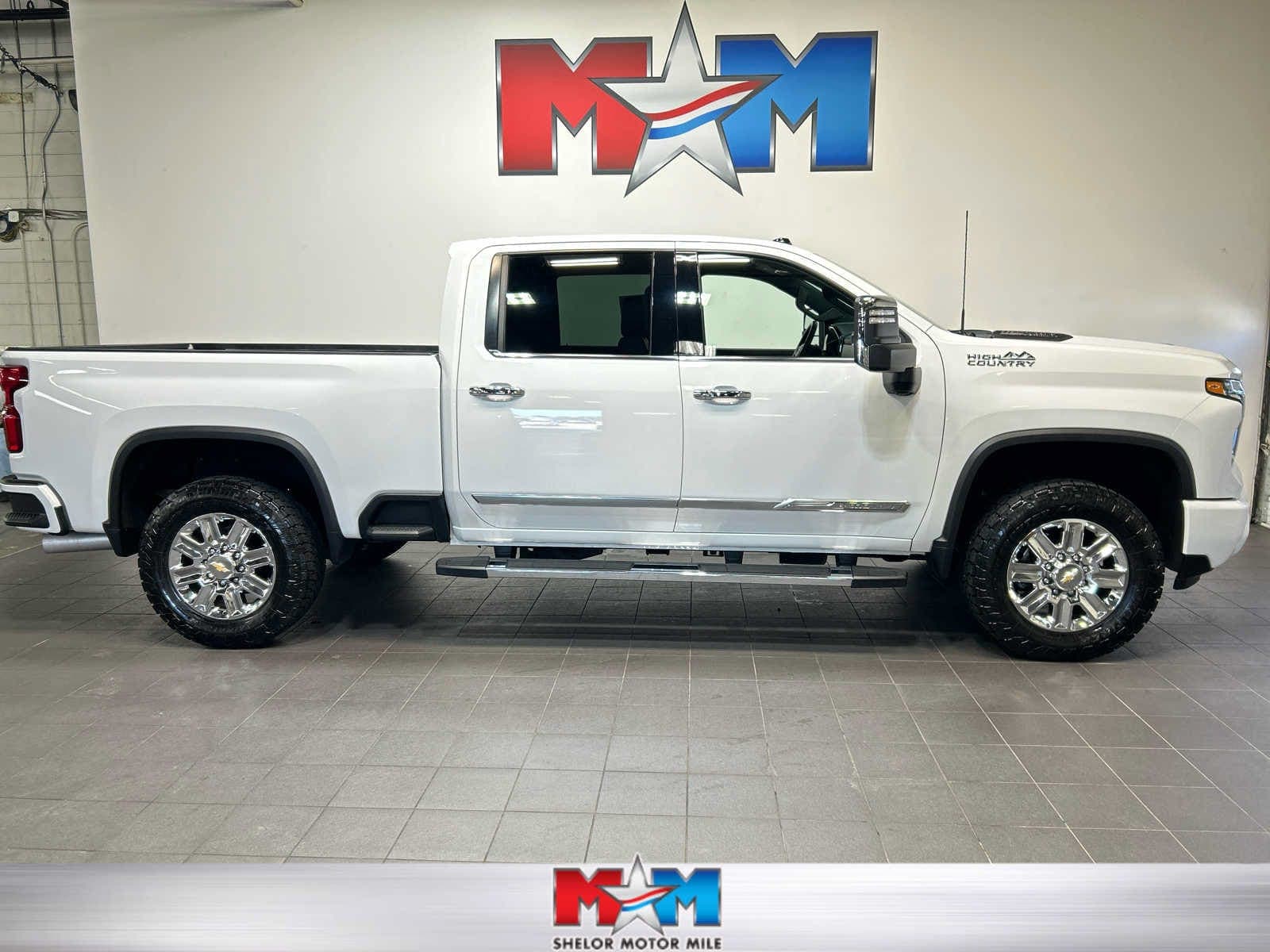 2024 Chevrolet Silverado 2500HD High Country — photo 1 of 30
