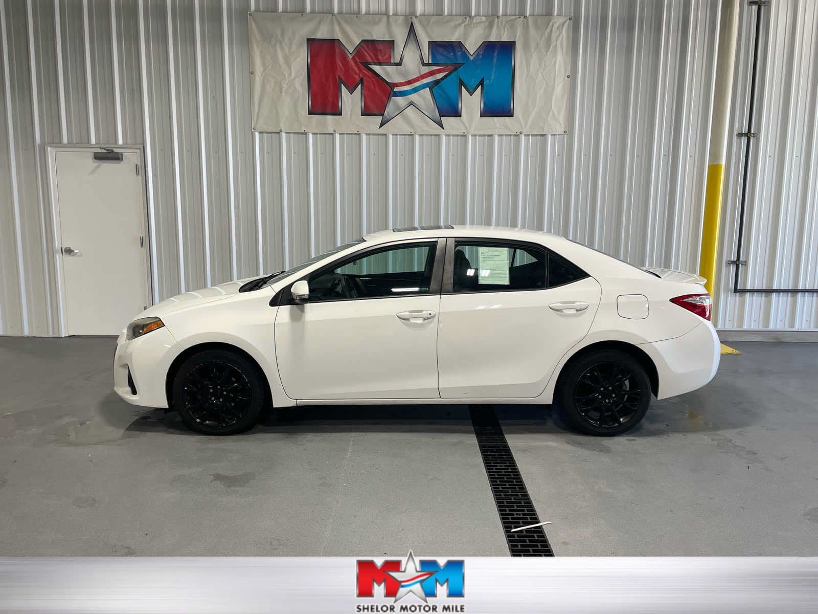 2016 Toyota Corolla S w/Special Edition Pkg — photo 1 of 8