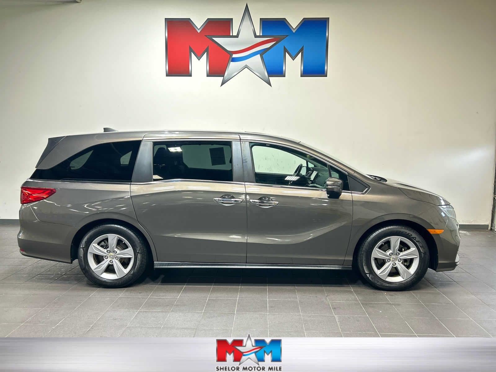 2019 Honda Odyssey EX-L — photo 1 of 11