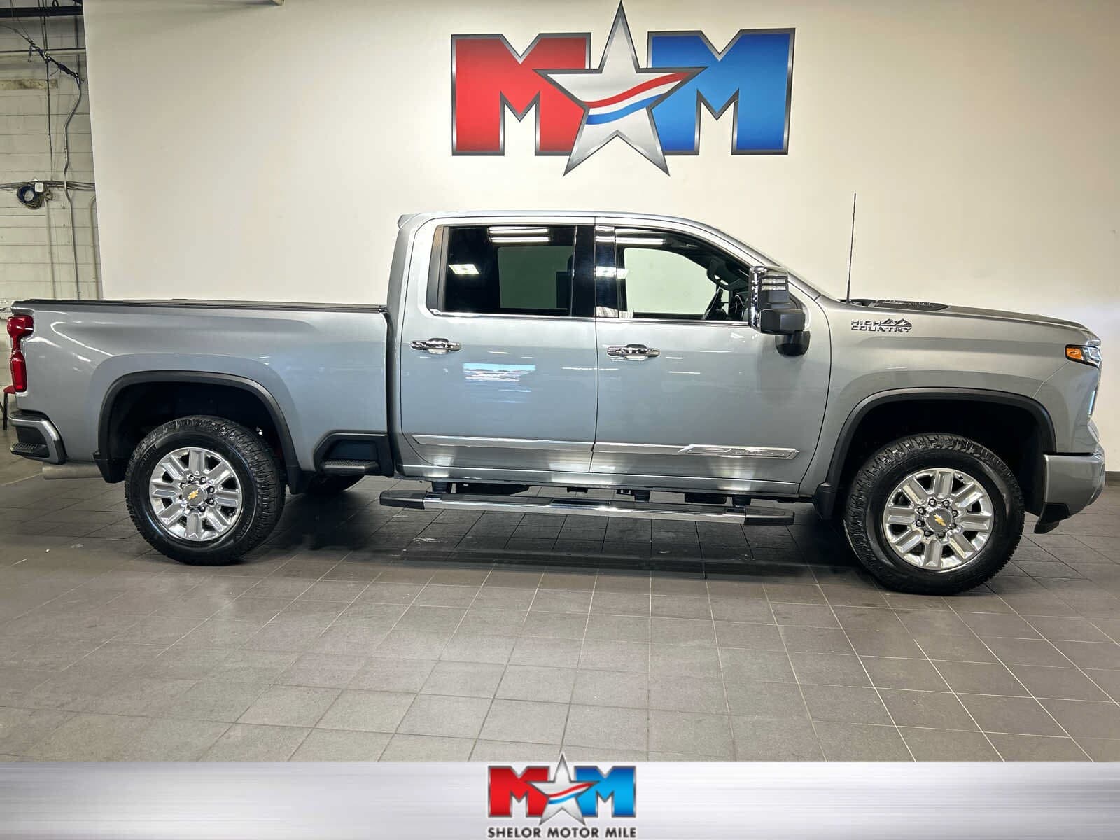 2024 Chevrolet Silverado 2500HD High Country — photo 1 of 11