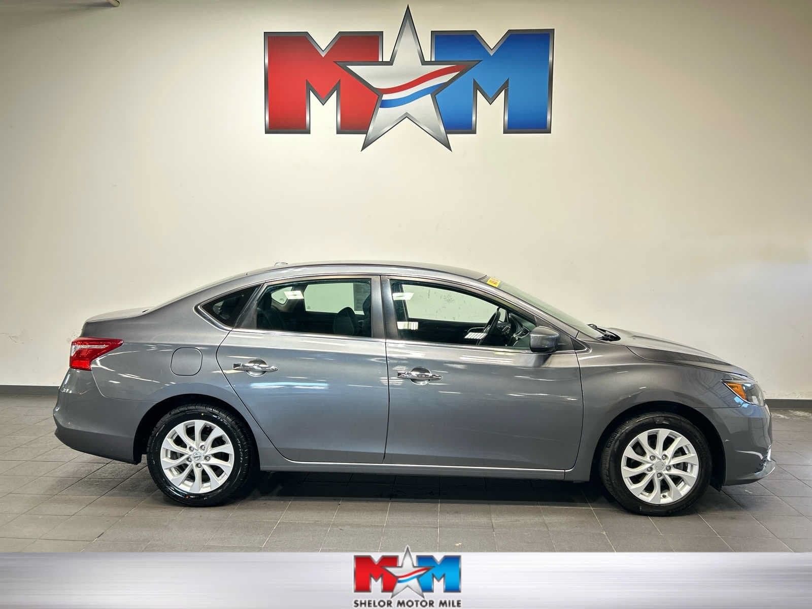 2019 Nissan Sentra SV — photo 1 of 30