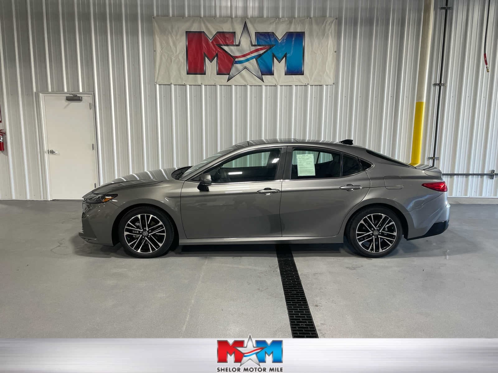 2026 Toyota Camry XLE — photo 1 of 8