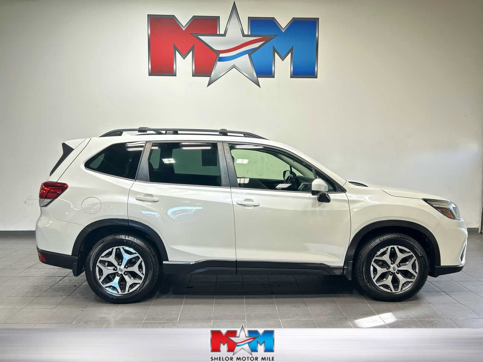 2021 Subaru Forester Premium — photo 1 of 30