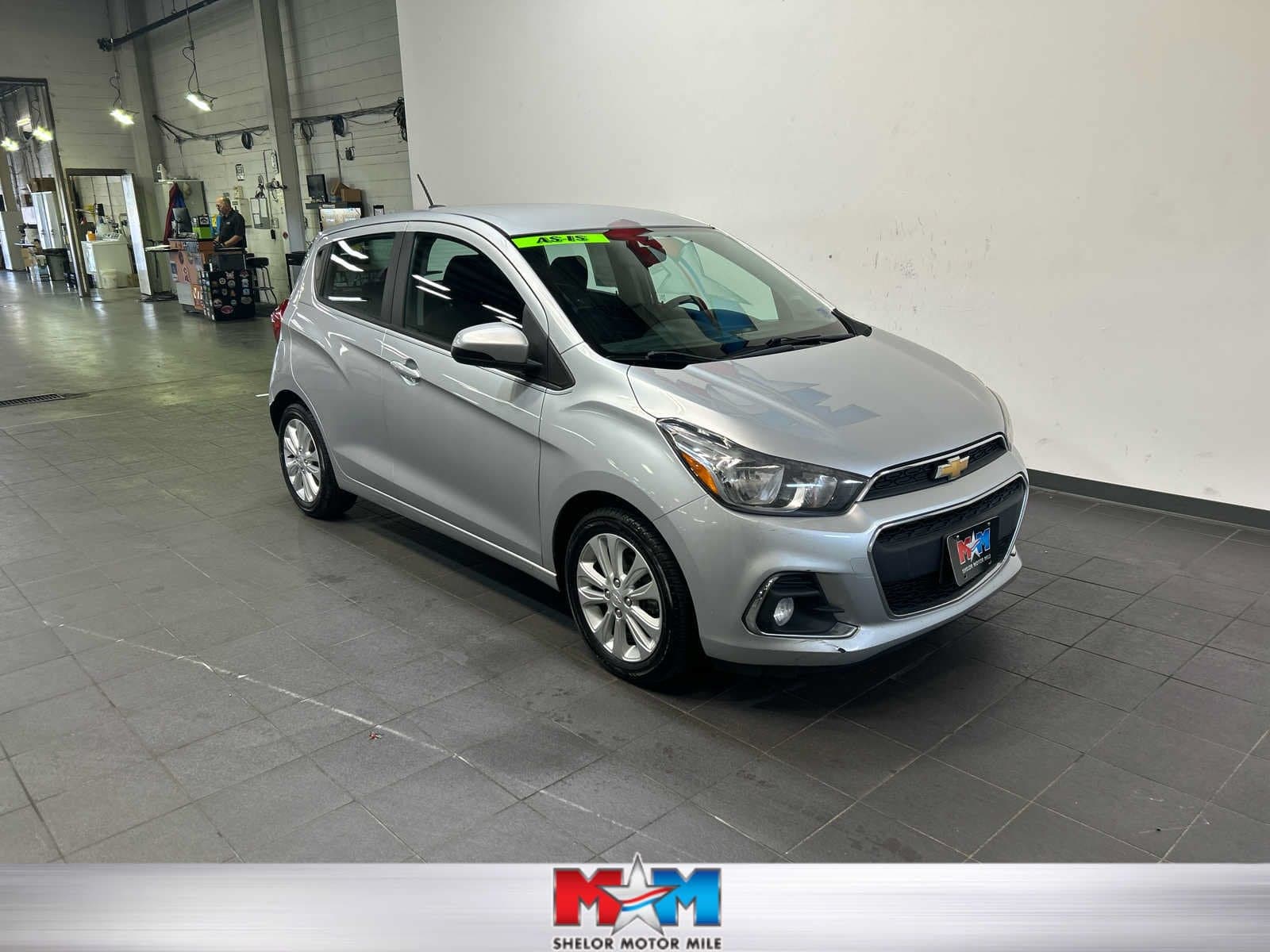 2017 Chevrolet Spark LT — photo 1 of 30