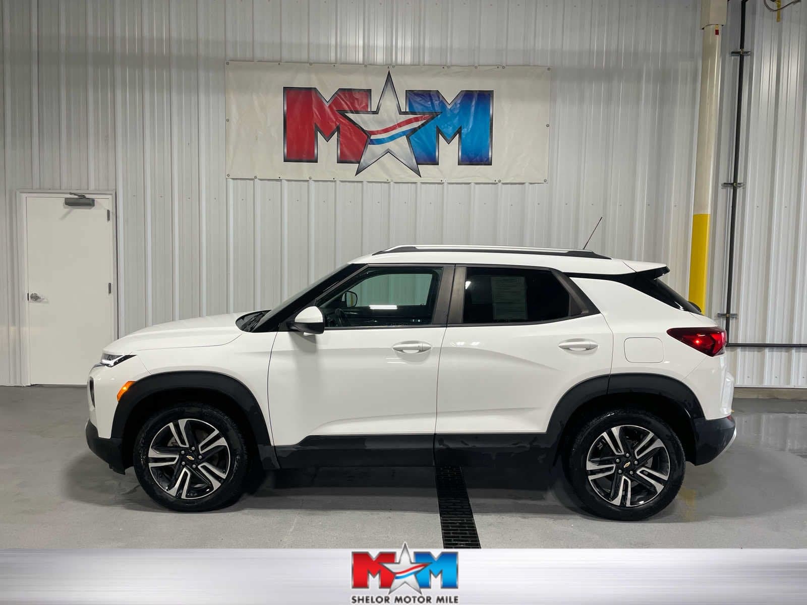 2021 Chevrolet Trailblazer LT — photo 1 of 8