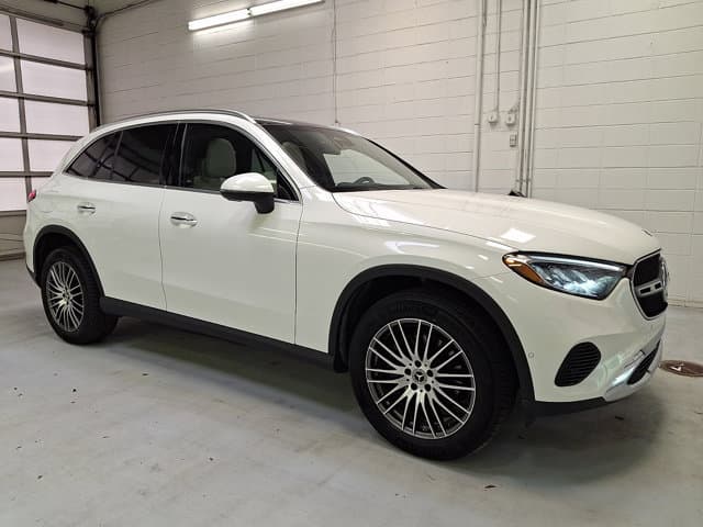 2026 Mercedes-Benz GLC Base — photo 1 of 31