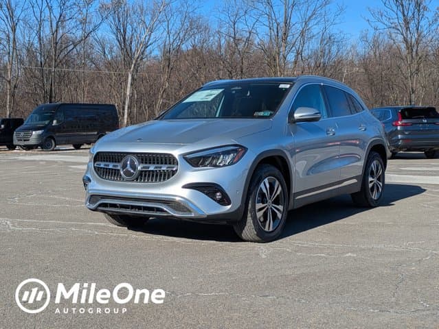 2026 Mercedes-Benz GLA Base — photo 1 of 25
