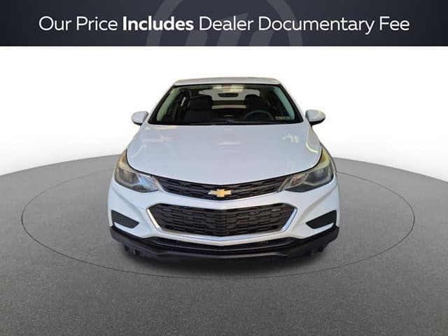 2017 Chevrolet Cruze LT — photo 1 of 20