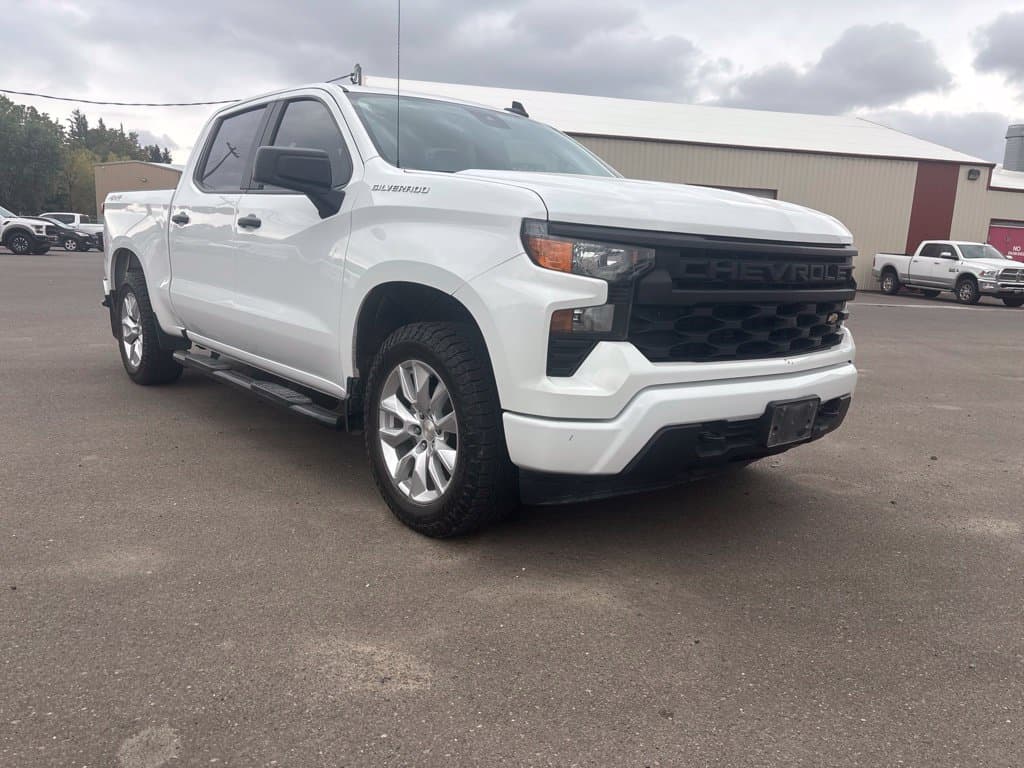 2023 Chevrolet Silverado 1500 Custom — photo 1 of 12