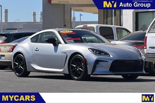 2023 Toyota GR86 Premium — photo 1 of 36