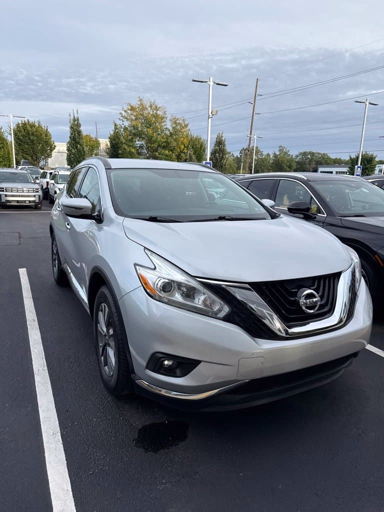 2017 Nissan Murano SV — photo 1 of 5
