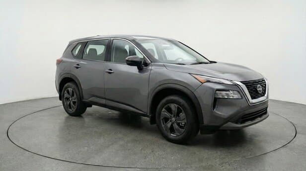 2025 Nissan Rogue SV — photo 1 of 3