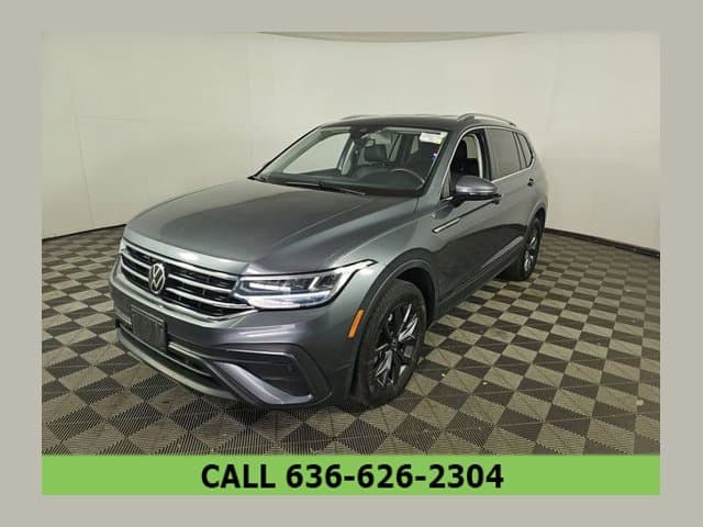2023 Volkswagen Tiguan Base — photo 1 of 28
