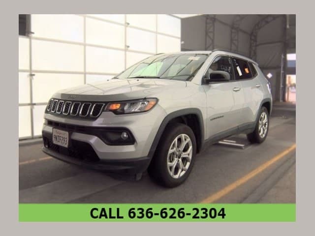 2025 Jeep Compass Latitude — photo 1 of 28