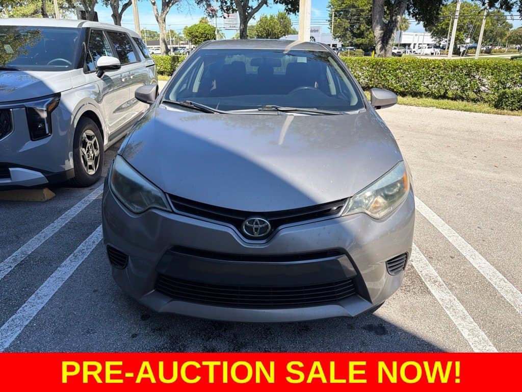 2015 Toyota Corolla LE — photo 1 of 5