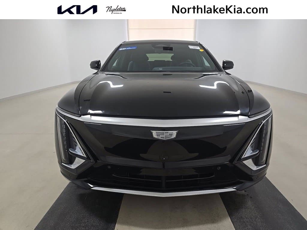 2024 Cadillac LYRIQ Tech — photo 1 of 11