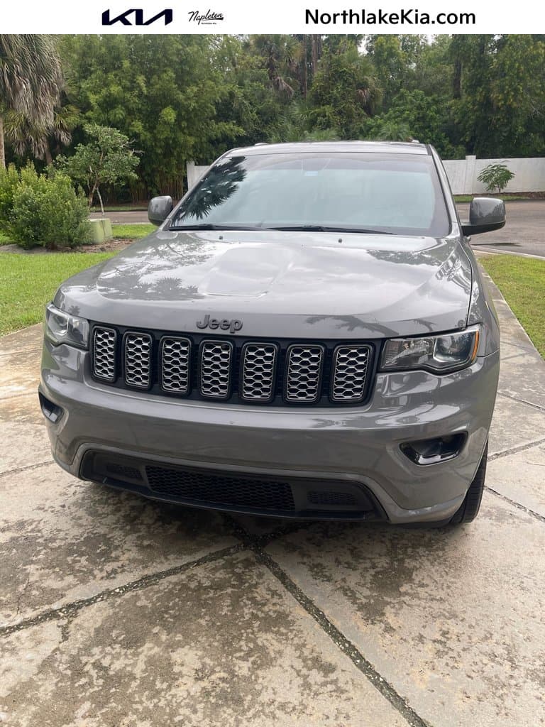 2021 Jeep Grand Cherokee Laredo X — photo 1 of 2