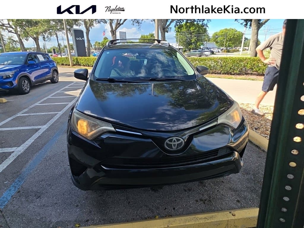2017 Toyota RAV4 LE — photo 1 of 4