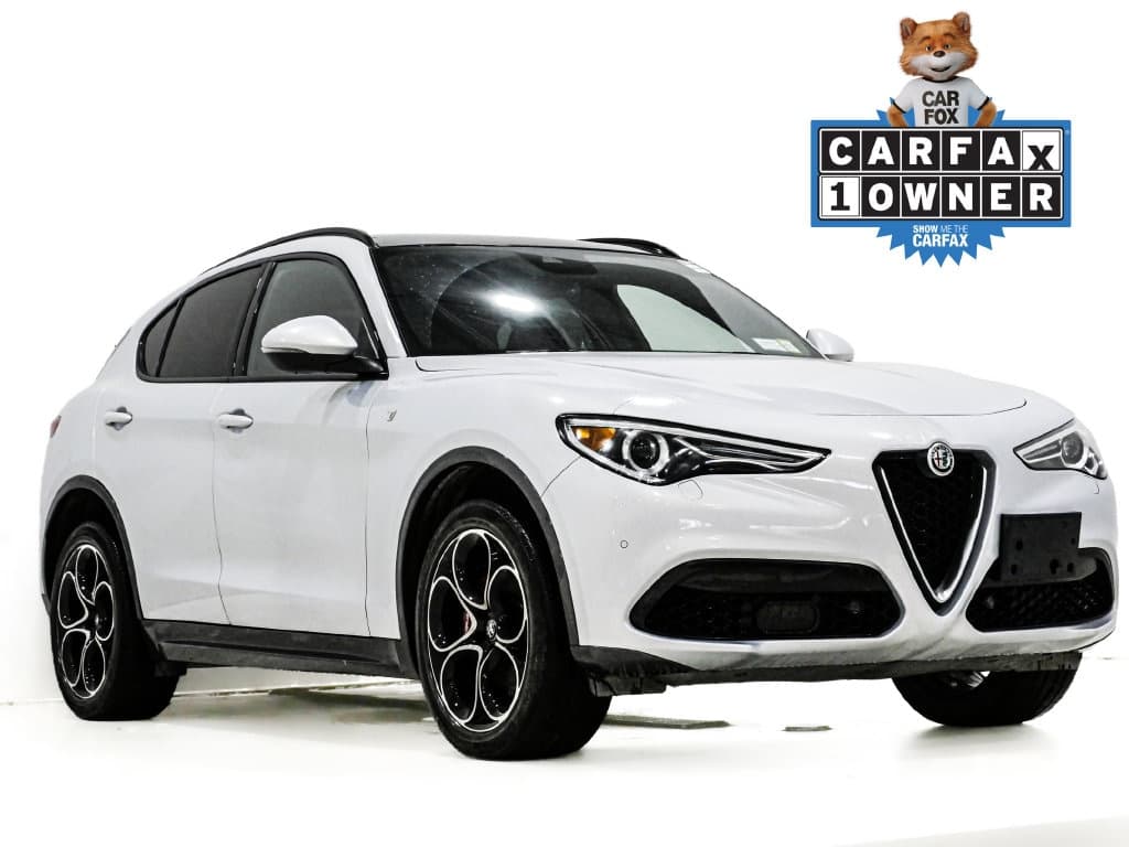 2023 Alfa Romeo Stelvio Ti — photo 1 of 24