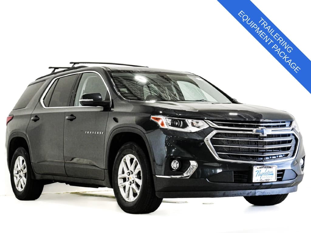 2021 Chevrolet Traverse Base — photo 1 of 30
