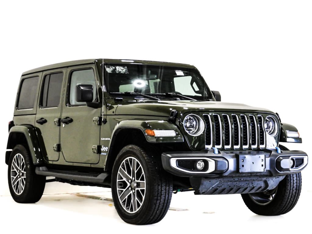 2023 Jeep Wrangler Base — photo 1 of 30