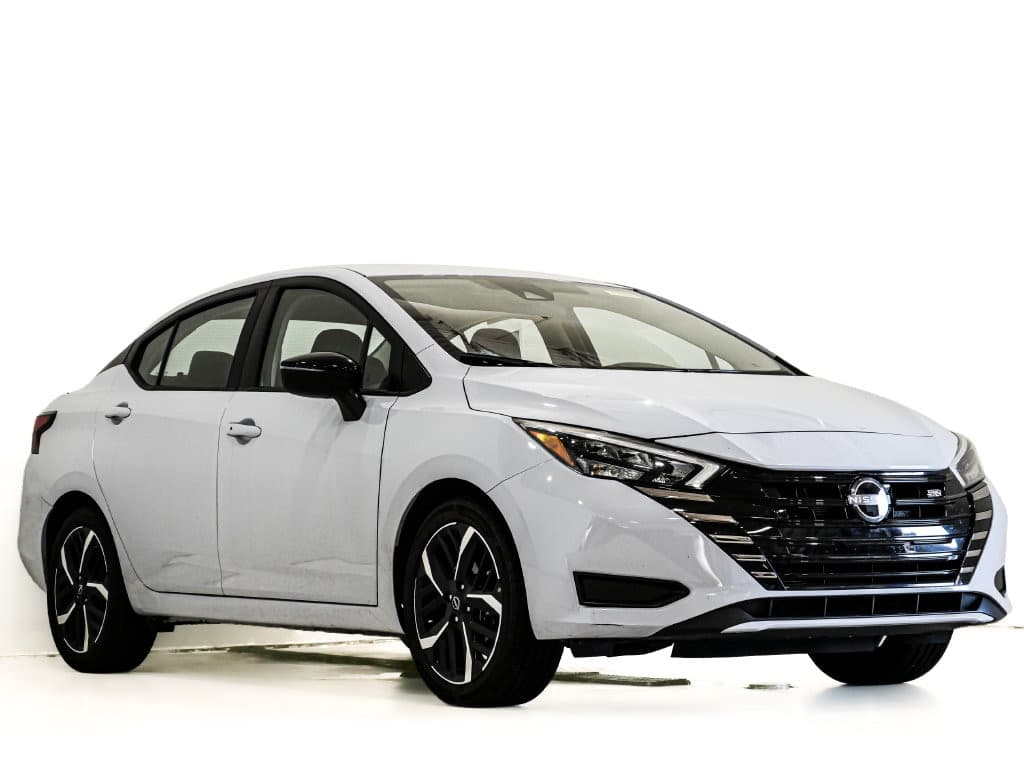2025 Nissan Versa Base — photo 1 of 24