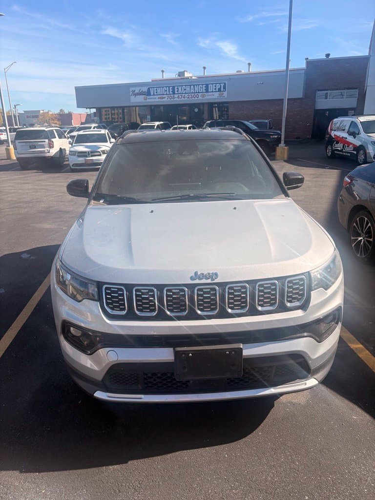 2025 Jeep Compass Limited — photo 1 of 3
