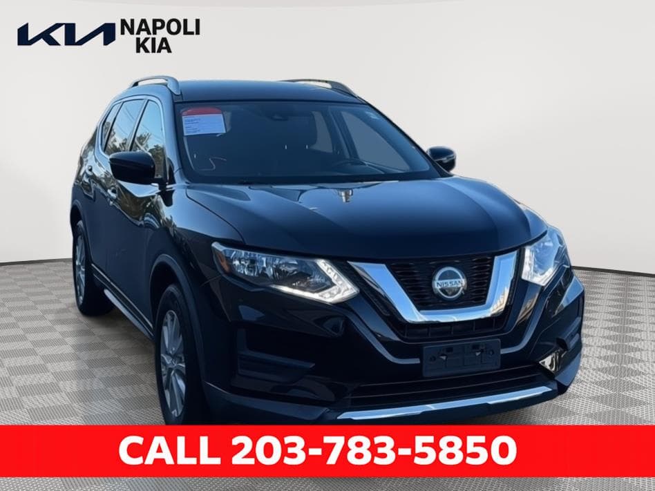 2019 Nissan Rogue SV — photo 1 of 10