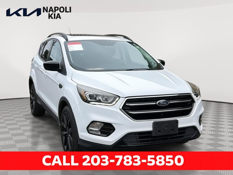 2019 Ford Escape SE — photo 1 of 10