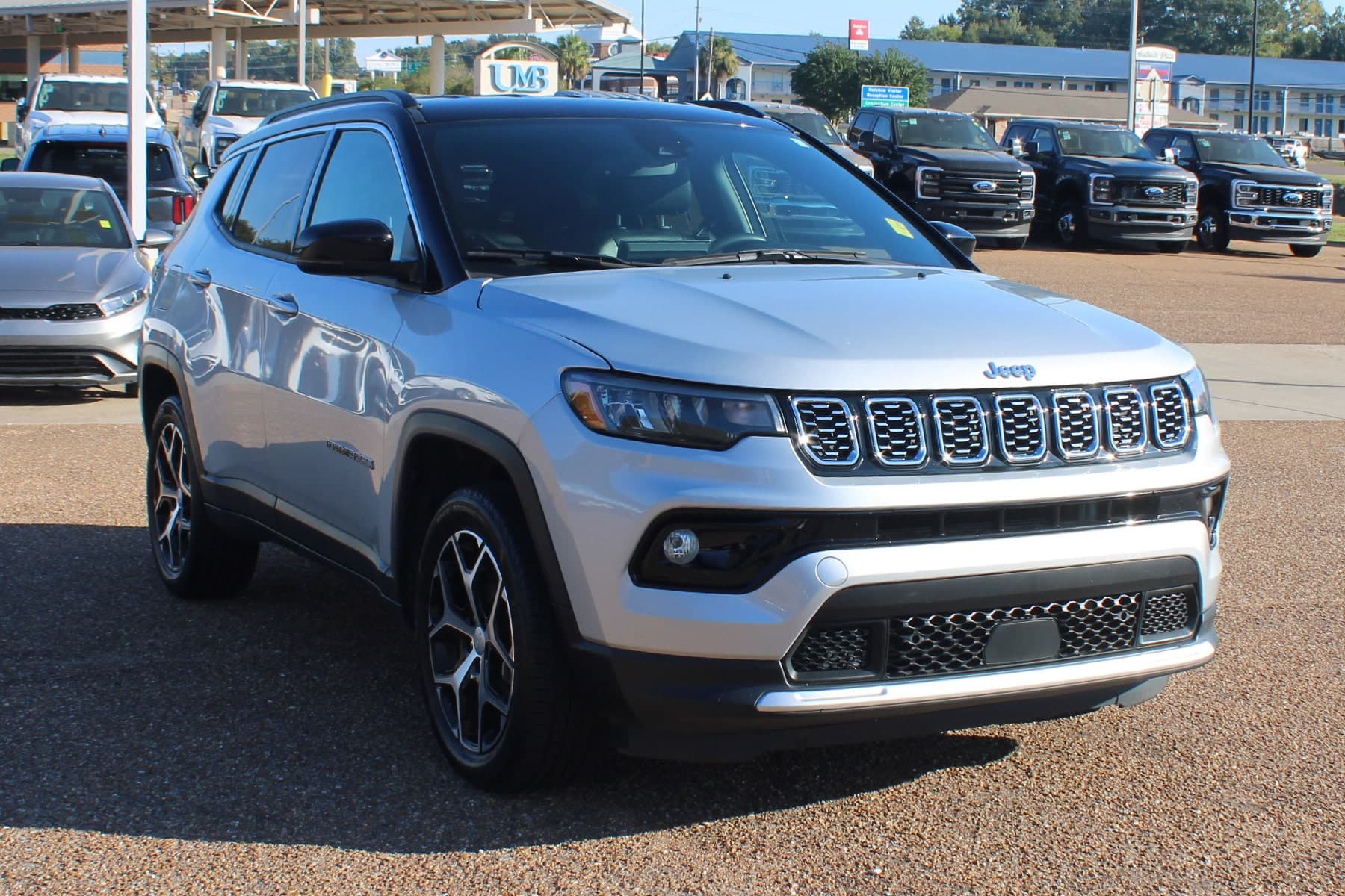 2024 Jeep Compass Limited — photo 1 of 37