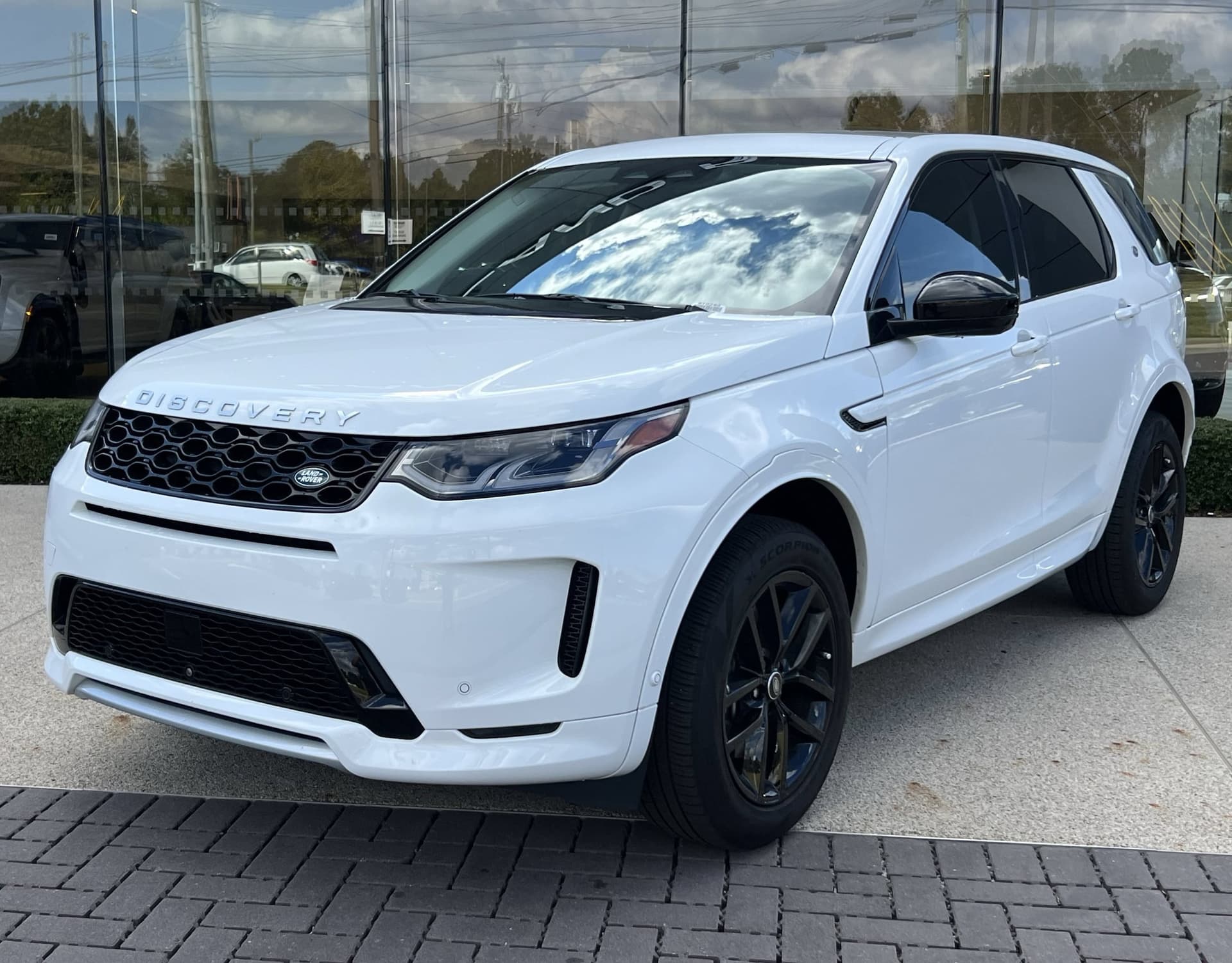 2025 Land Rover Discovery Sport S — photo 1 of 34