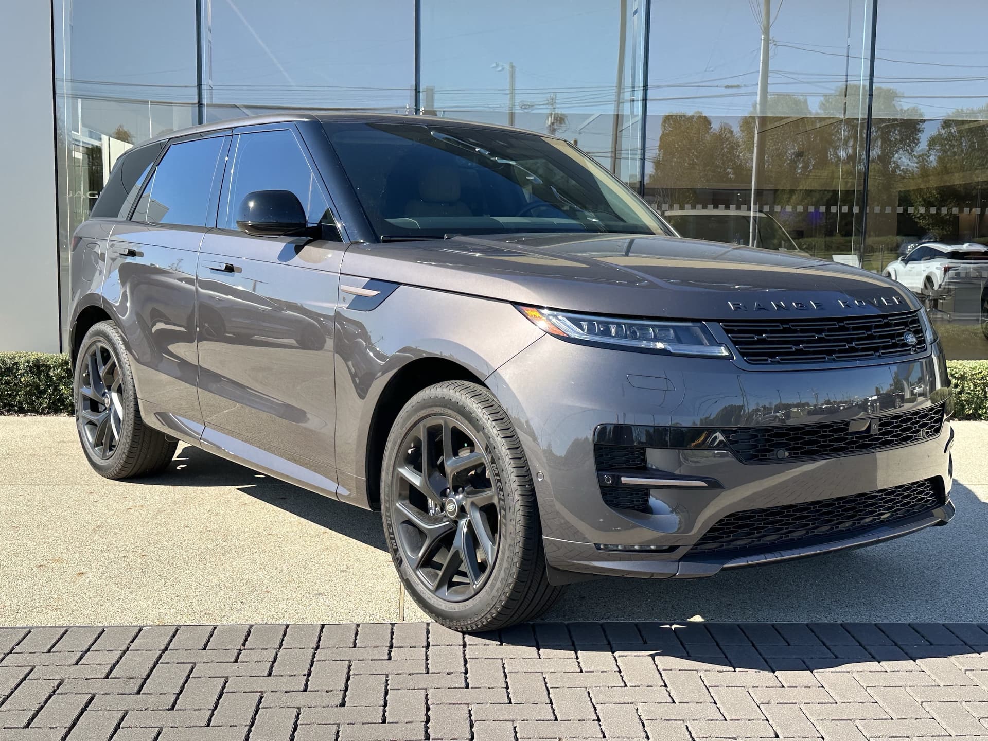 2024 Land Rover Range Rover Sport Dynamic SE — photo 1 of 32