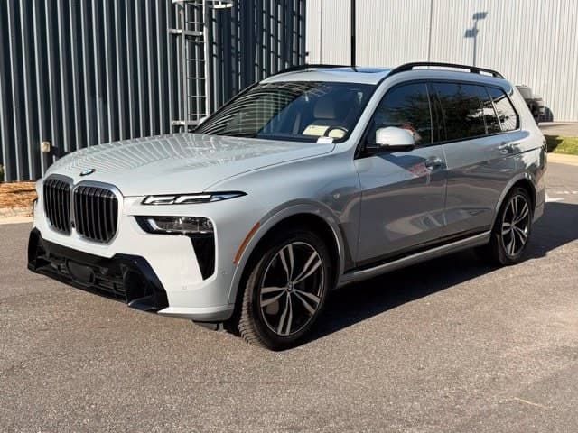 2024 BMW X7 xDrive40i — photo 1 of 35