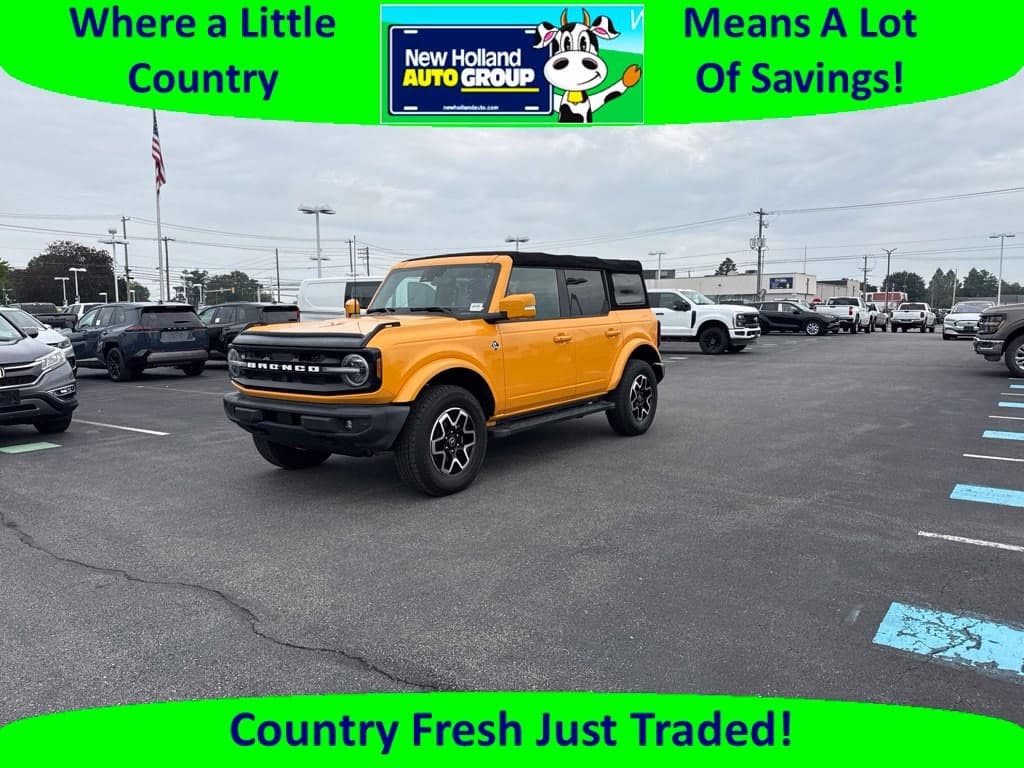 2022 Ford Bronco Outer Banks — photo 1 of 10