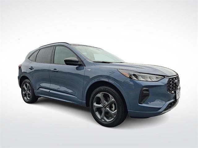 2024 Ford Escape ST-Line — photo 1 of 29