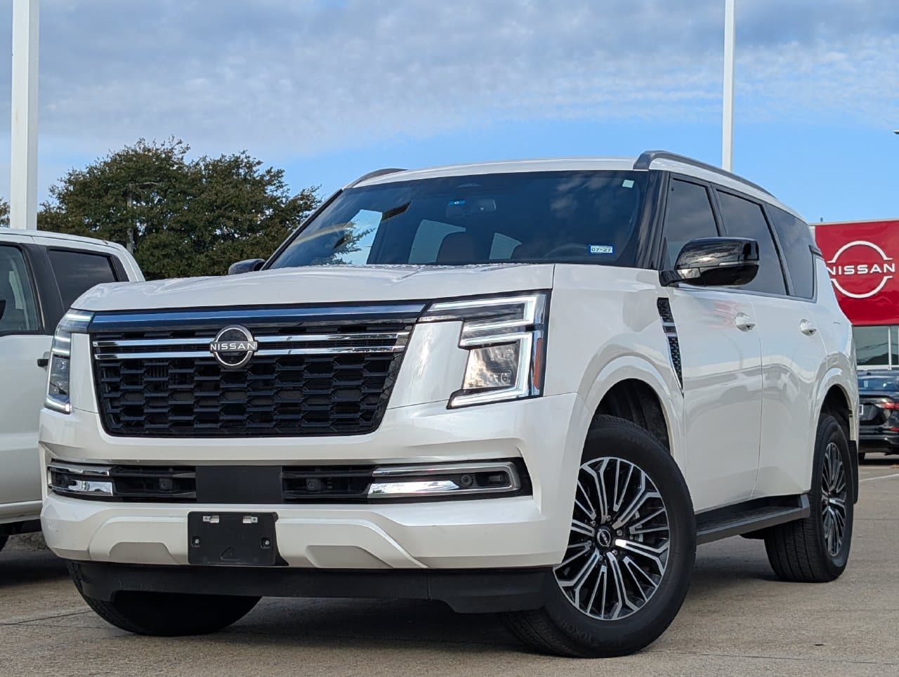 2025 Nissan Armada SL — photo 1 of 27