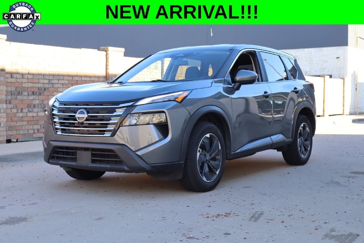 2024 Nissan Rogue SV — photo 1 of 29