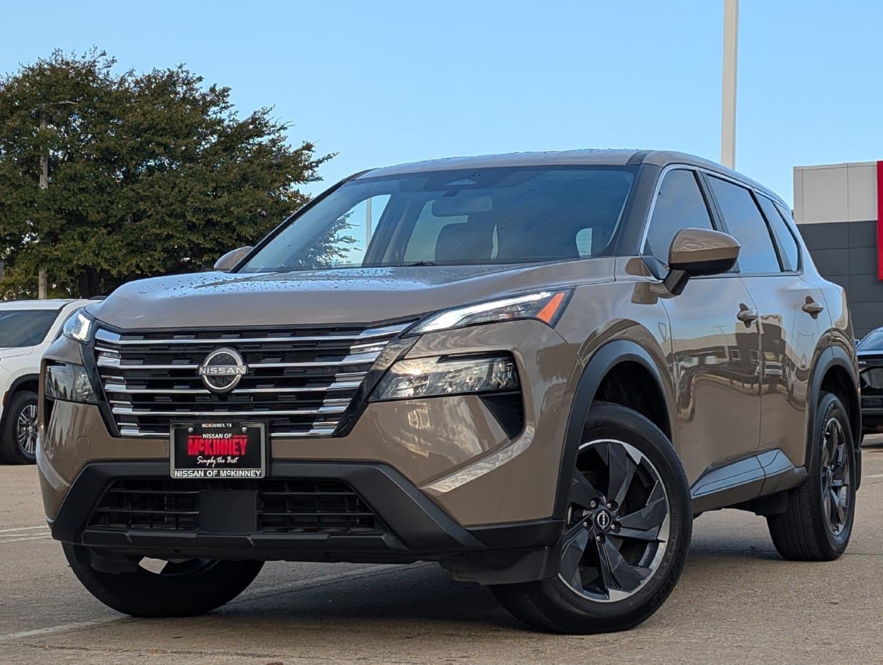 2025 Nissan Rogue SV — photo 1 of 29
