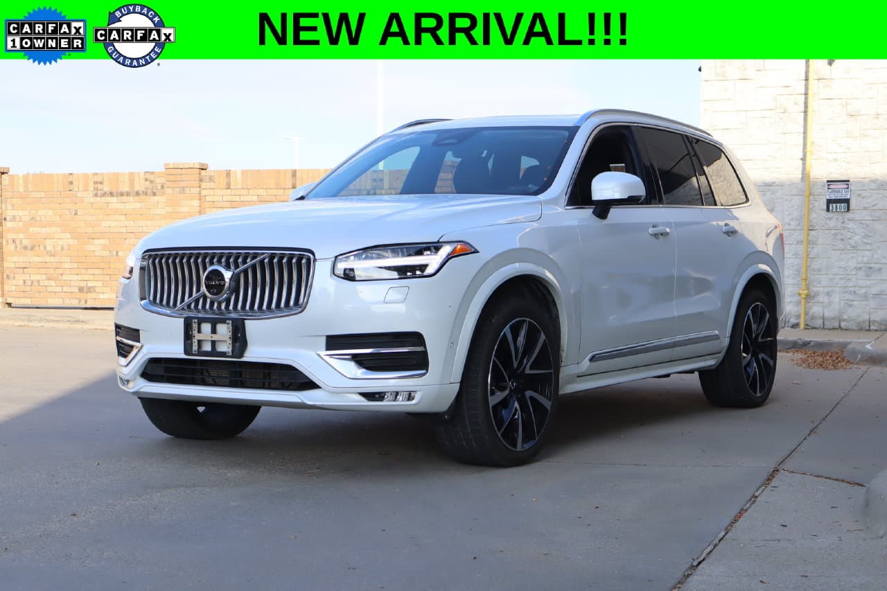 2023 Volvo XC90 Plus — photo 1 of 33
