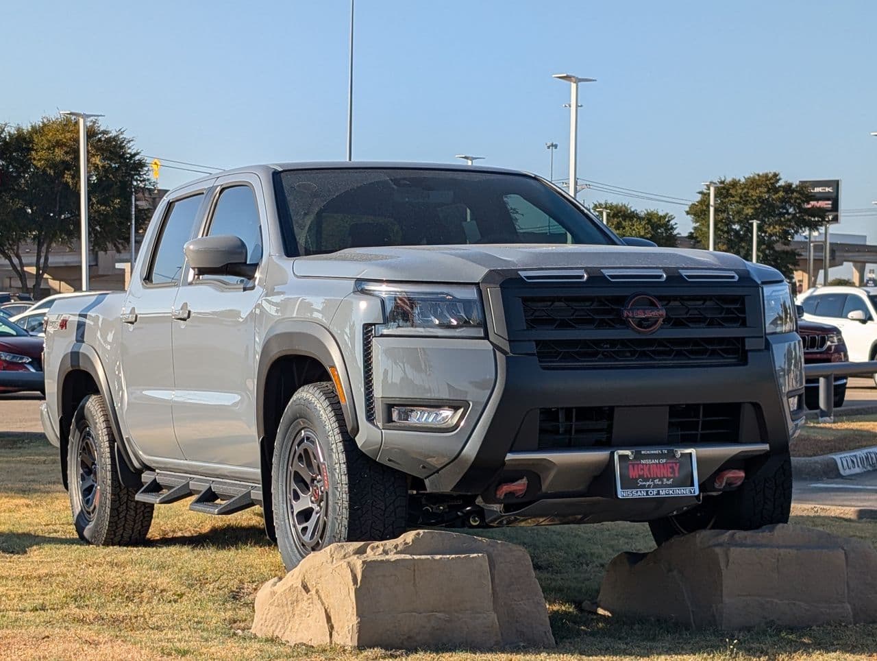 2026 Nissan Frontier PRO-4X — photo 1 of 22