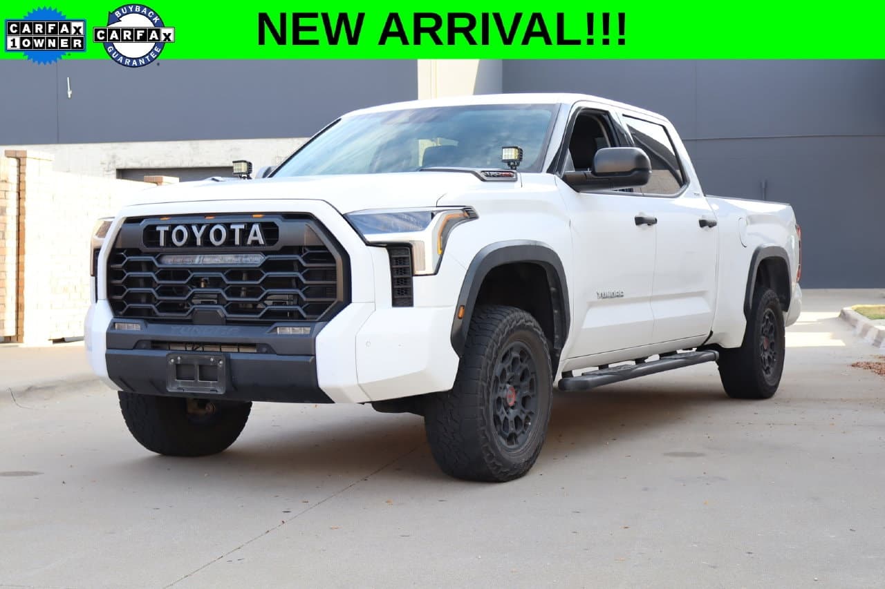 2023 Toyota Tundra 4WD SR5 — photo 1 of 28