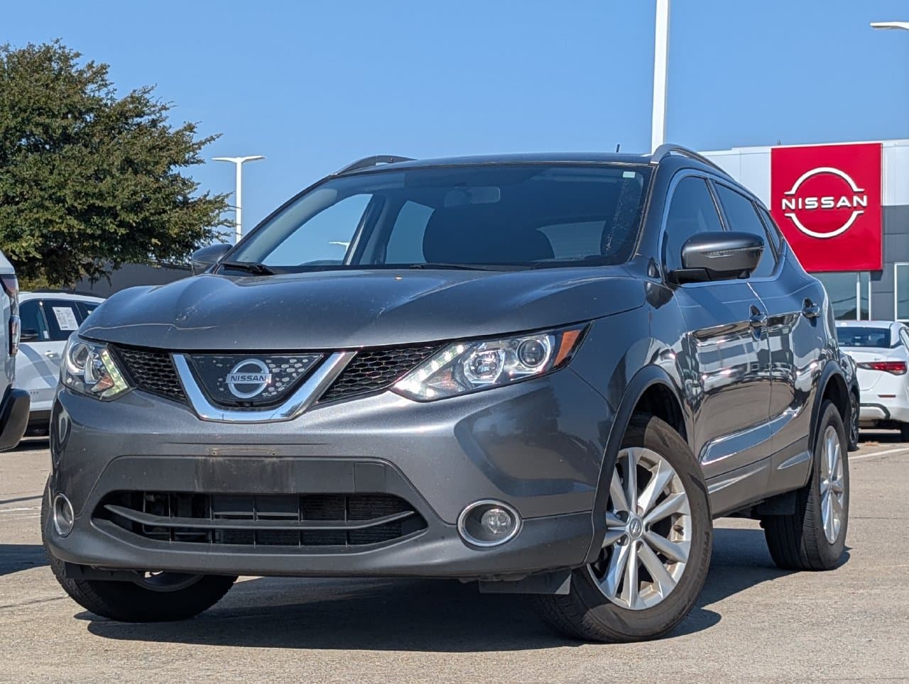 2018 Nissan Rogue Sport SV — photo 1 of 29