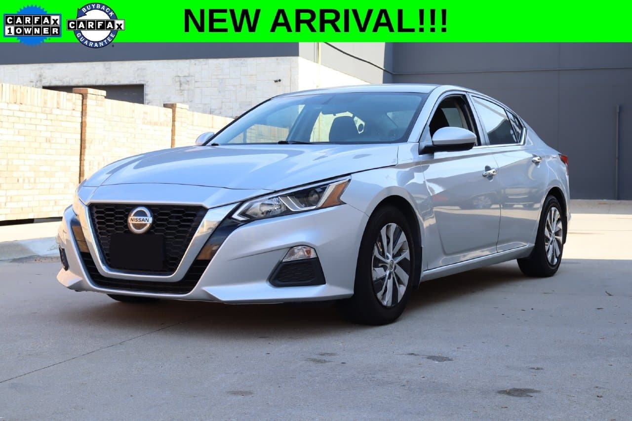 2019 Nissan Altima 2.5 S — photo 1 of 27