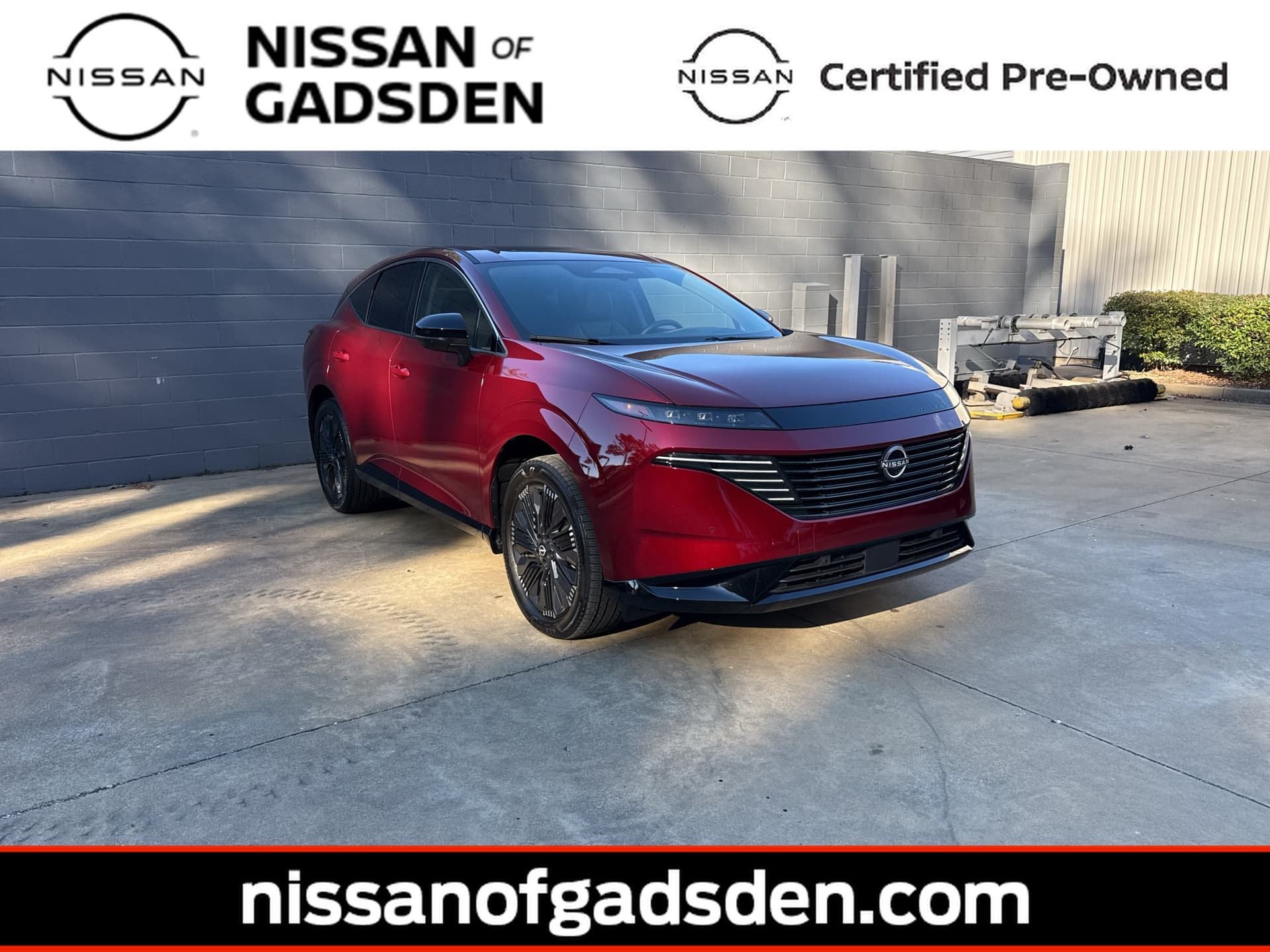 2025 Nissan Murano Platinum — photo 1 of 21