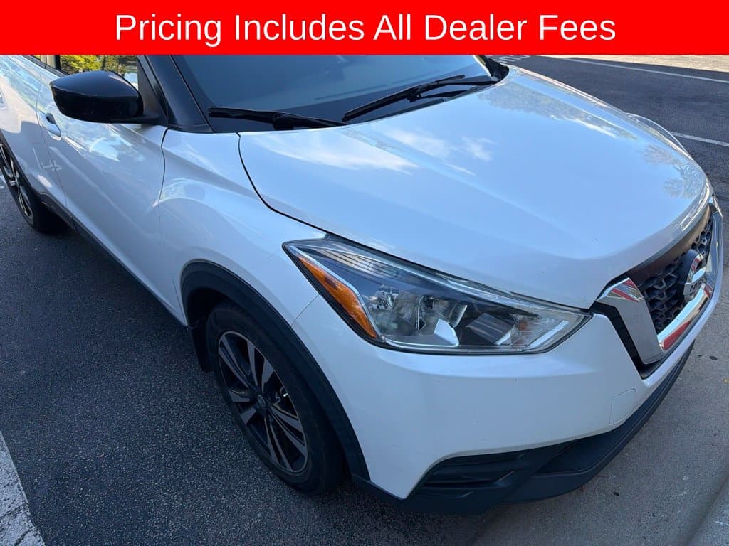 2019 Nissan Kicks SV — photo 1 of 10