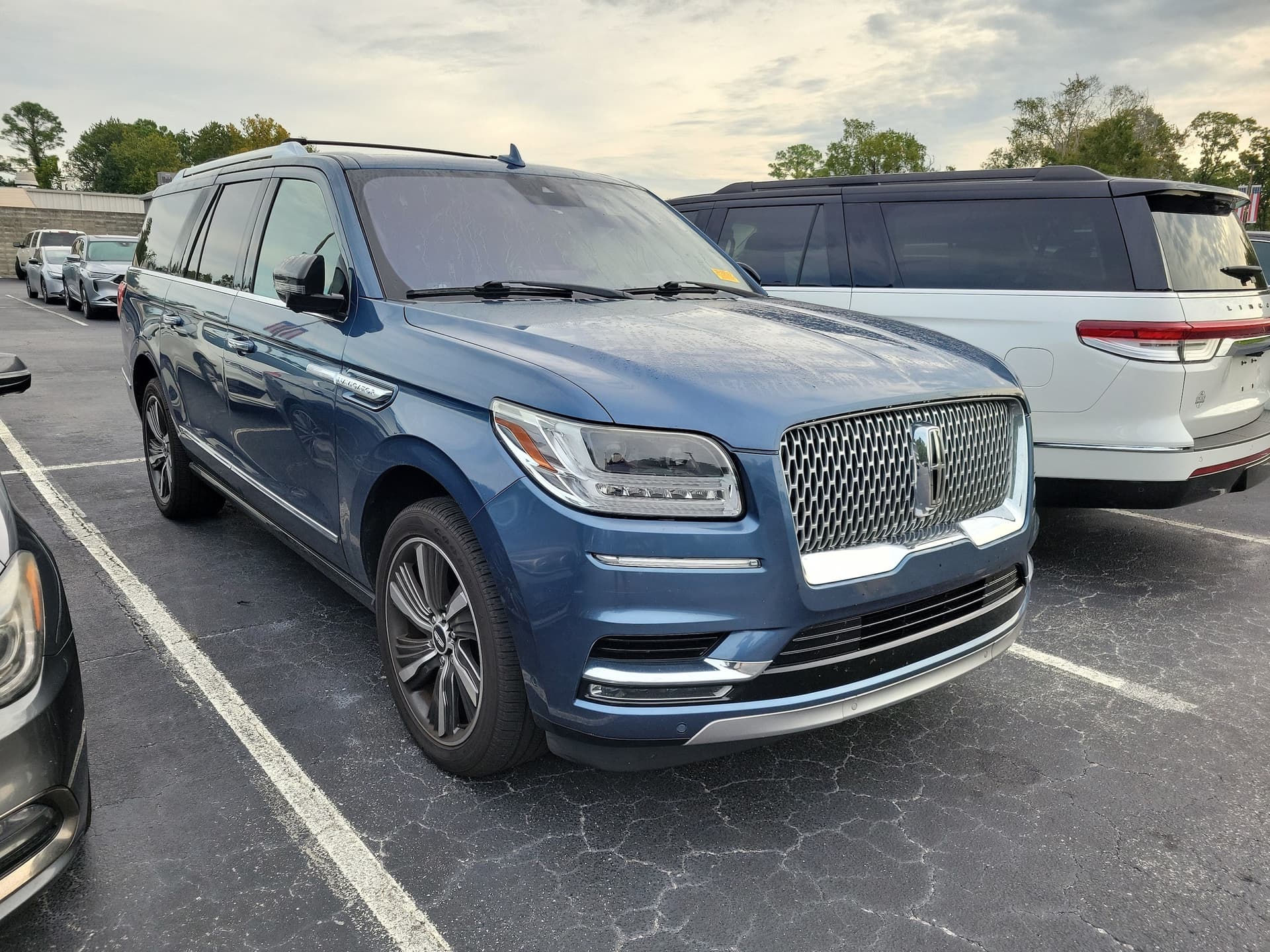 2019 Lincoln Navigator L Reserve — photo 1 of 4